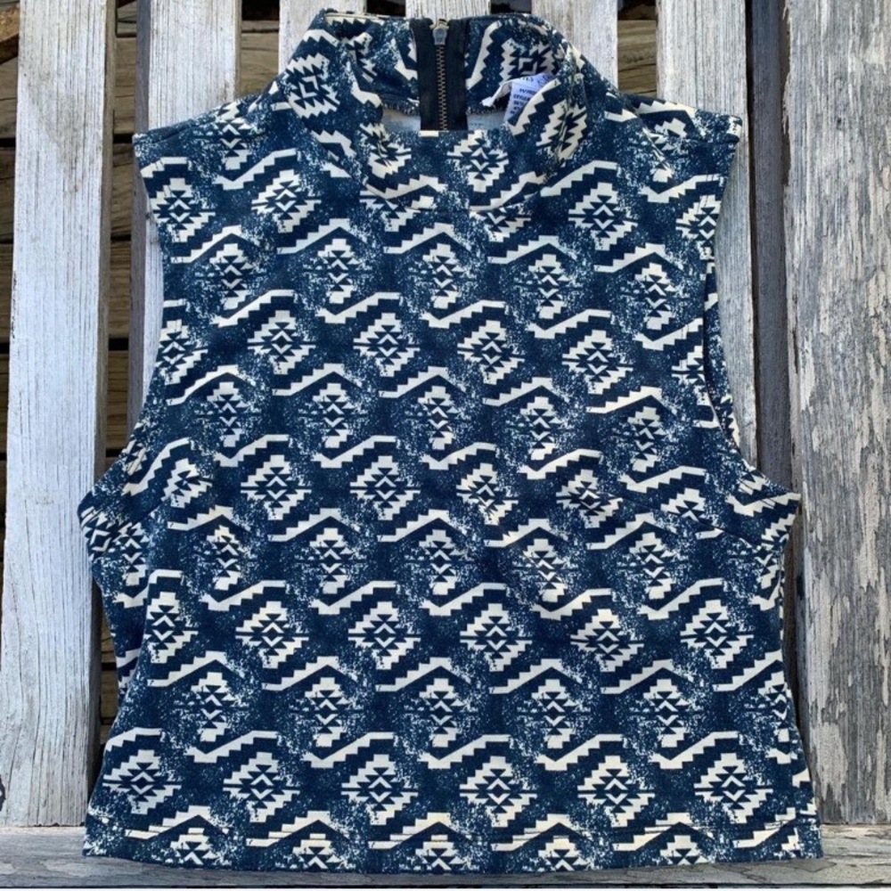 Blue and White Patterned Sleeveless Top